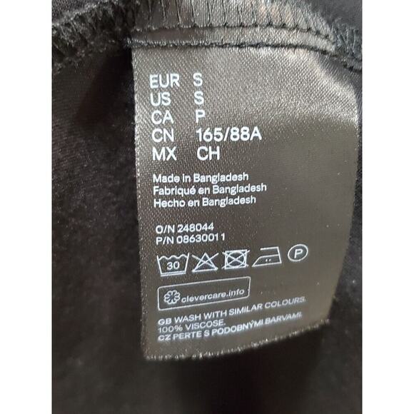 H&M Women's Solid Black 100% Viscose Half Sleeve Knee Length Dress Size Small - Picture 11 of 12